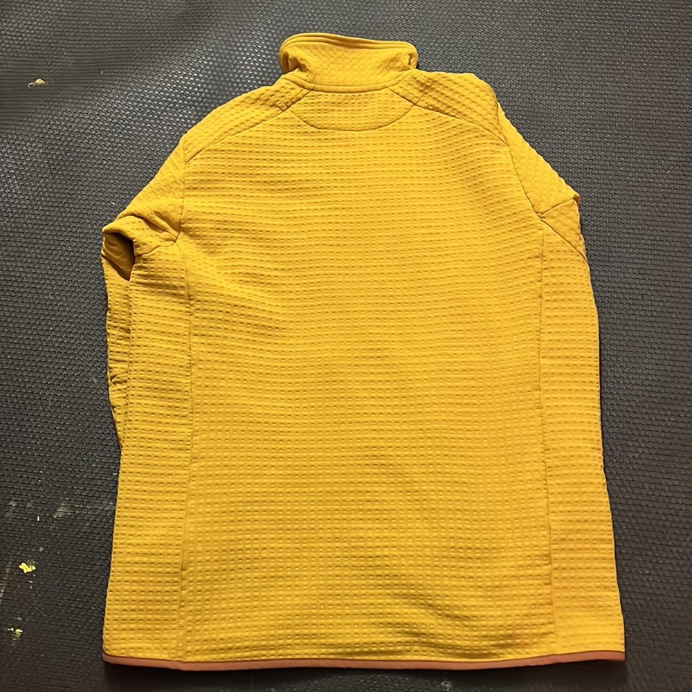 Patagonia R2 tech face jacket - Picture 3 of 4